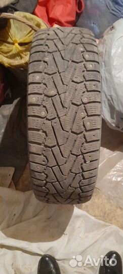 Pirelli Ice Zero 215/65 R16 102