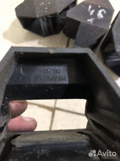 Крепление кассеты радиаторов Bmw 3 E46