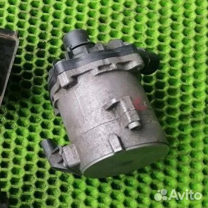 Насос охлаждения на BMW X5 F15 F85 2013-2018