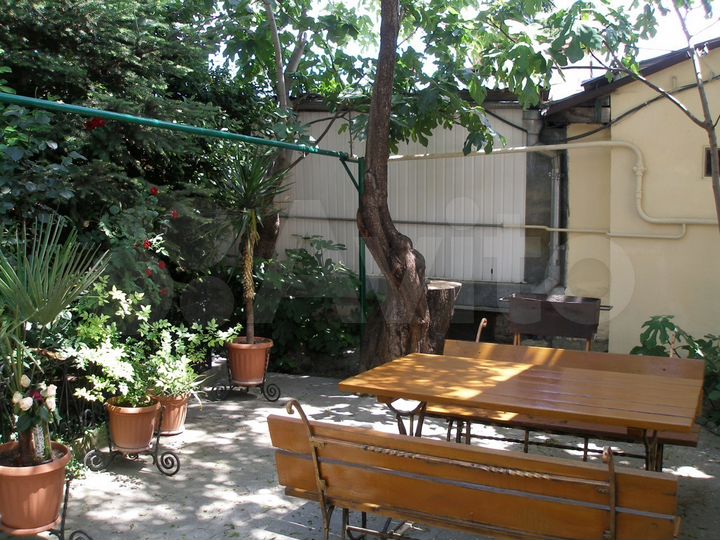 Дом 42 м² на участке 2 сот.