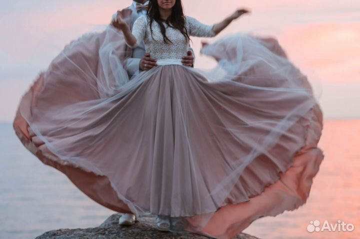 Цветное свадебное платье\на выпускной