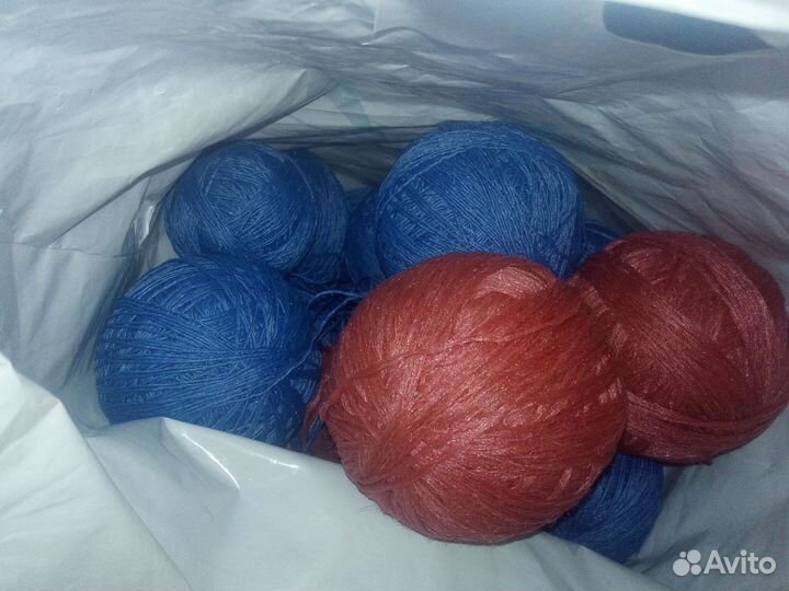 Нитки клубки