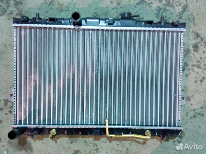 Радиатор хендай элантра 00-09 г.в
