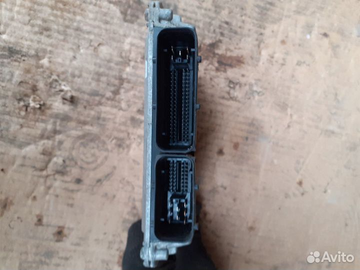 Блок управление двигателем Шкода Фабия1 1.2