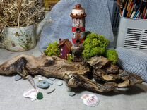 Сувенир из дерева с натуральным мхом, маяк
