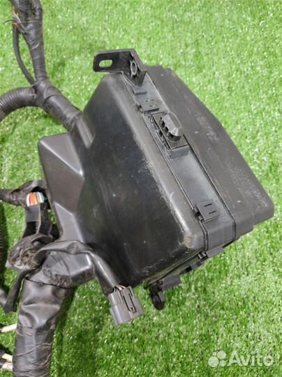 Блок предохранителей моторный Mitsubishi Lancer 1