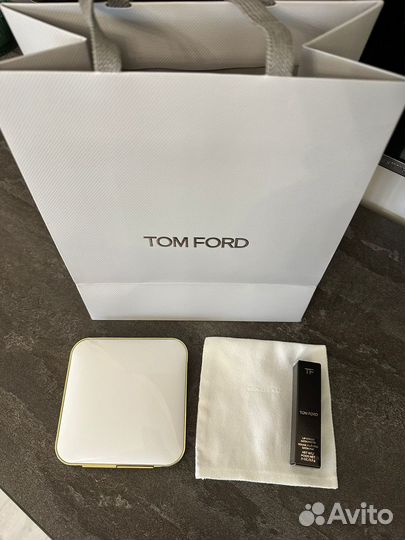 Палетка (бронзер,румяна,хайлайтер)помада Tom Ford