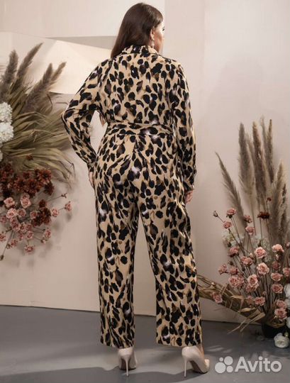 Комбинезон женский