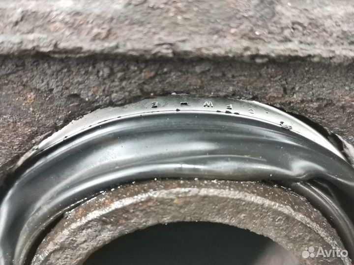 Суппорт передний правый Opel Zafira (A) 2000