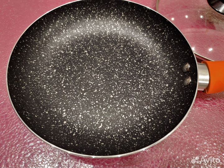 Сковорода с крышкой