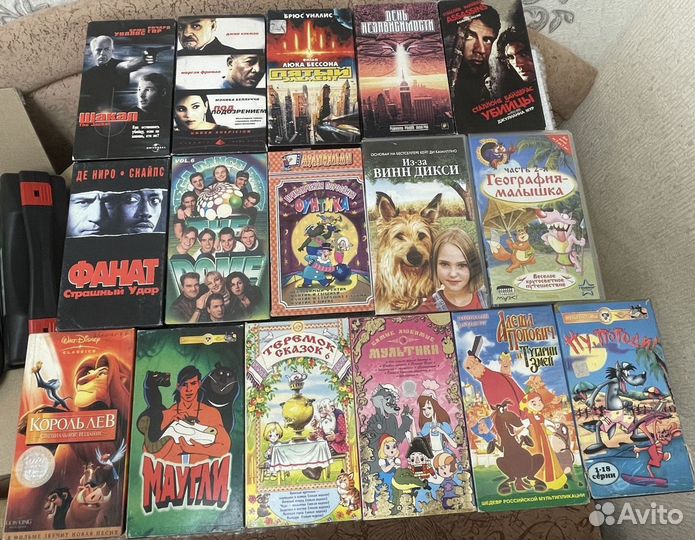 Видеокассеты с фильмами