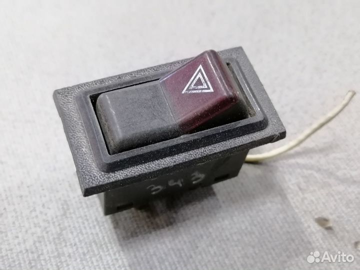 Кнопка аварийной сигнализации Volvo 343 1984-1991