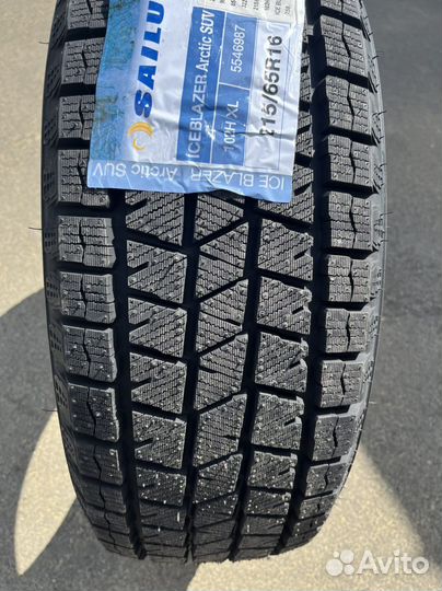 Sailun Ice Blazer Arctic SUV 215/65 R16 102H