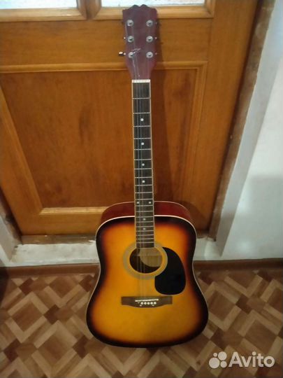 Акустическая гитара