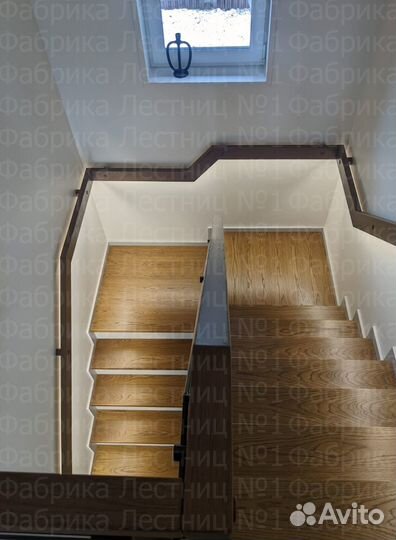 Лестница на металлическом каркасе