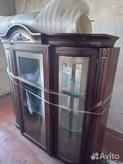 Стенка в гостиную