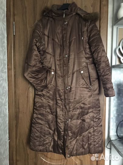 Пуховик женский-46. 