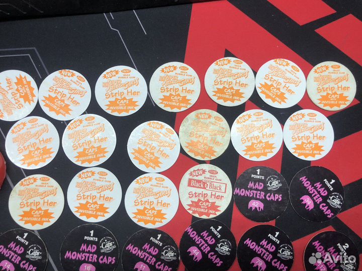 Бокс для фишек кэпсов соток strip her mad mad mons