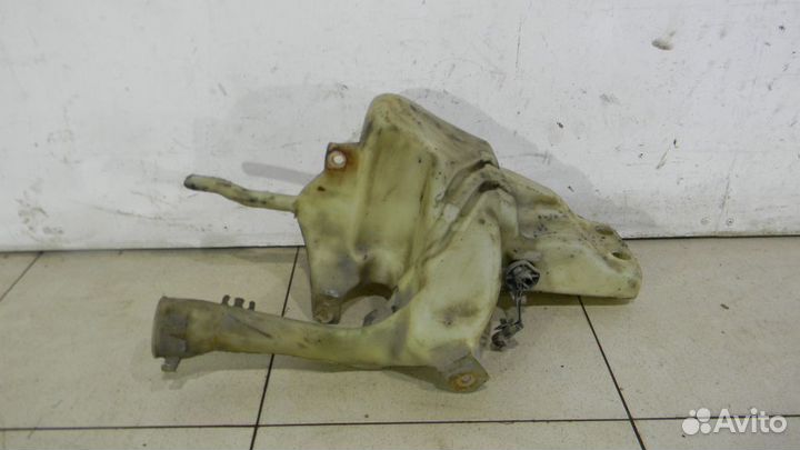 Бачок омывателя Митсубиси