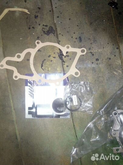 Водяной насос(помпа) на автомобиль