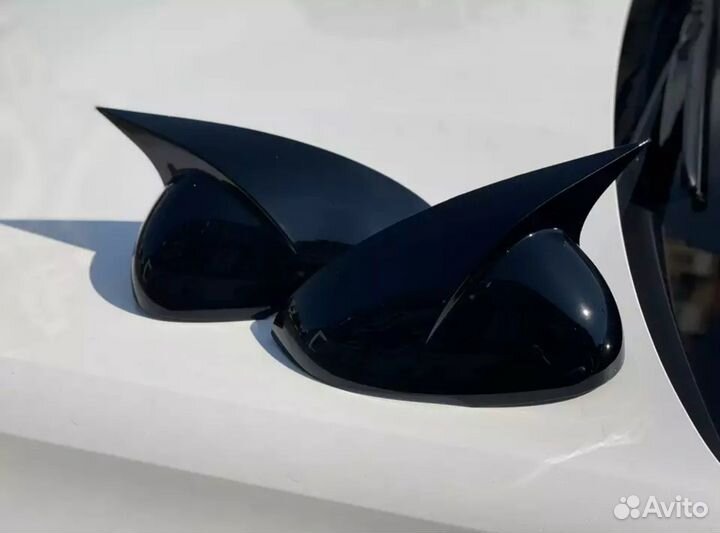 Черные накладки зеркал Kia K5 М-design