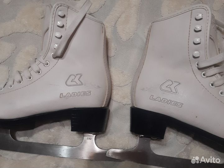 Коньки фигурные детские 35