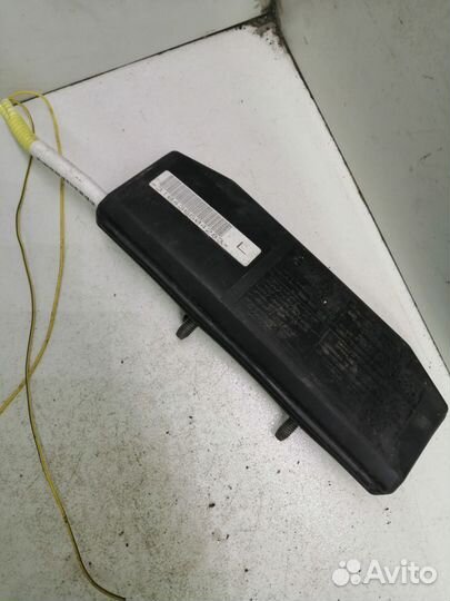 Подушка безопасности в сиденье переднее