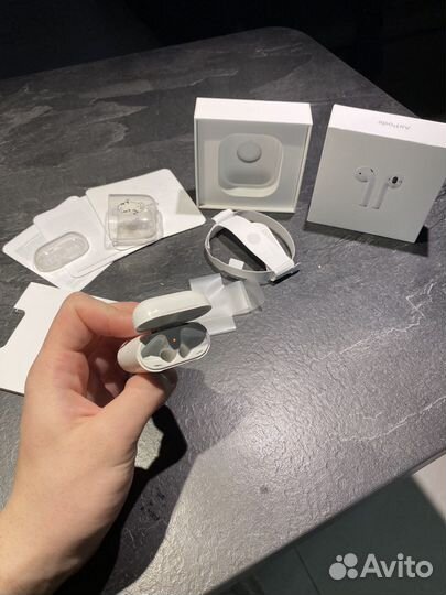 Оригинальный кейс от airpods