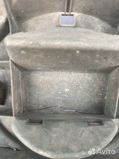 Решетка радиатора, молдинг капота Almera G15