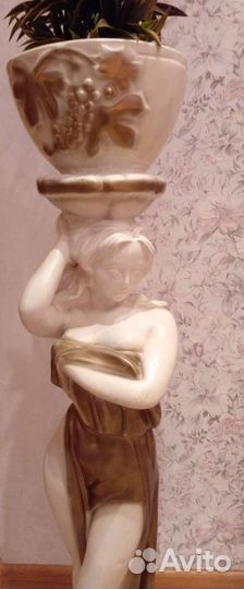 Интерьерная фигурная подставка