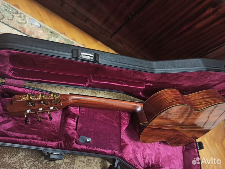 Мастеровая гитара Н.С.Игнатенко из масива