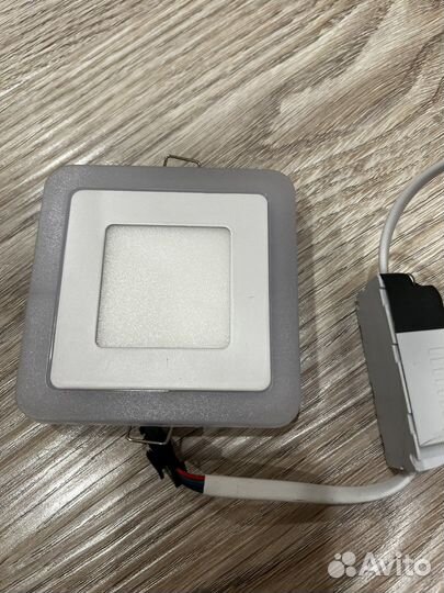 Светильник потолочный светодиодный