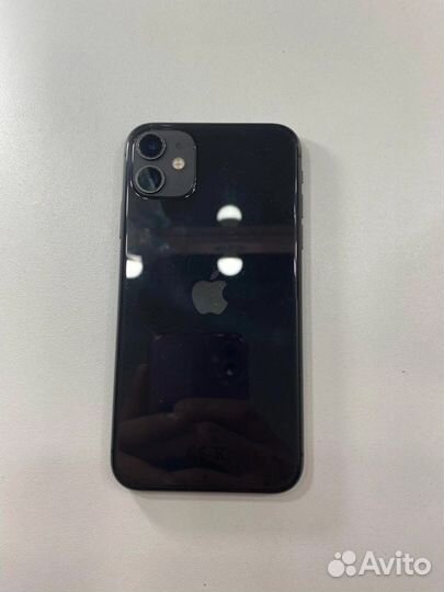 Телефон iPhone 11