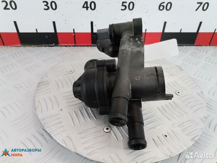 Корпус термостата Volkswagen Fox 2 2007 03C121111B