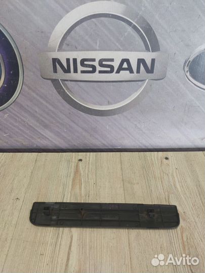 Накладка порога на порог Nissan primera P12 Лев