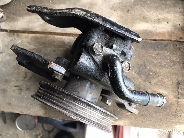 Нсос гур SR20 Serena,Primera