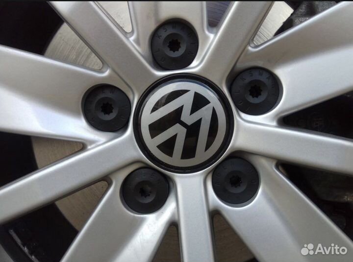 Колпачки на колесные болты Volkswagen polo