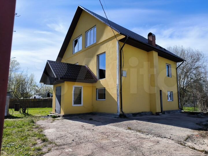 Дом 210 м² на участке 8 сот.