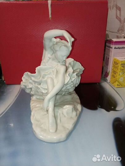 Фарфоровые статуэтки