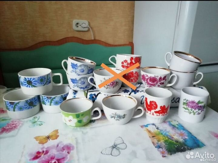 Чашки, блюдца, чайники