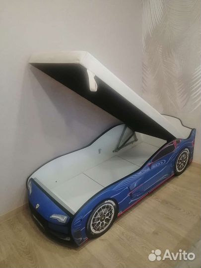 Кровать машинка