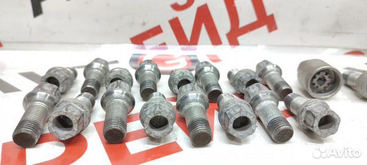 Болт колесный Volkswagen Tiguan 5N2 CAW 20.11.2009