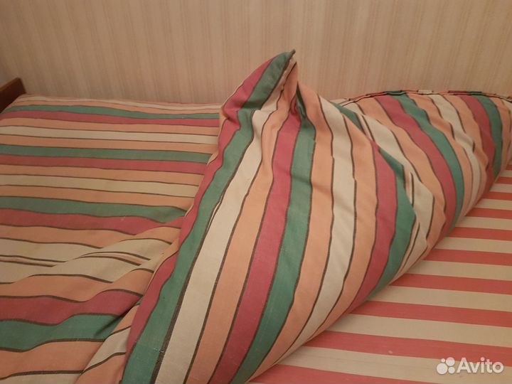 Кровать массив