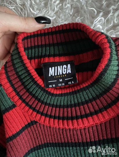 Две новых водолазки М