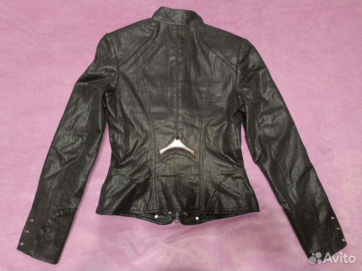 Куртка новая, 40-42 р