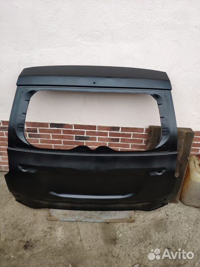 Крышка багажника Mitsubishi Pajero Sport 3