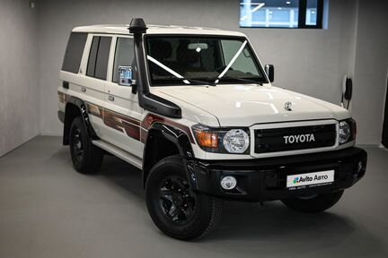 Toyota Land Cruiser 4.0 MT, 2021, 9 300 км