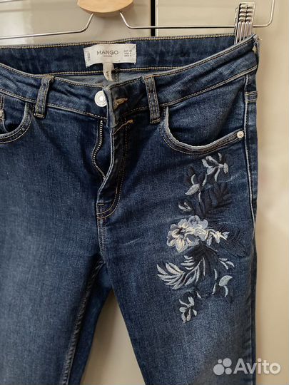 Джинсы mango