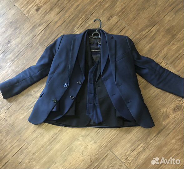 Школьные пиджаки и жилеты