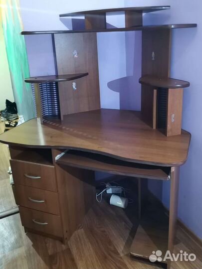 Компьютерный стол